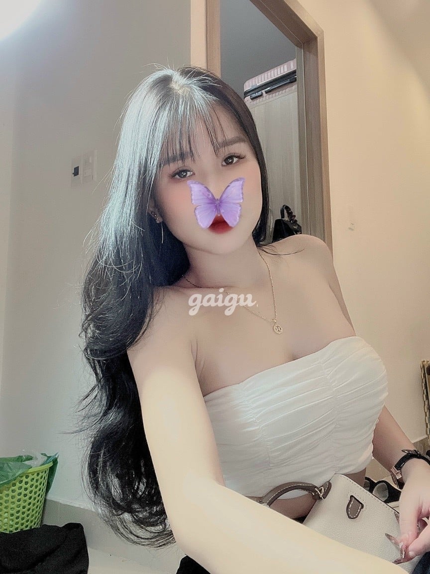 Hot Teen GIA HÂN 2k5 Mình Dây,Vú Hồng,Bím Khít