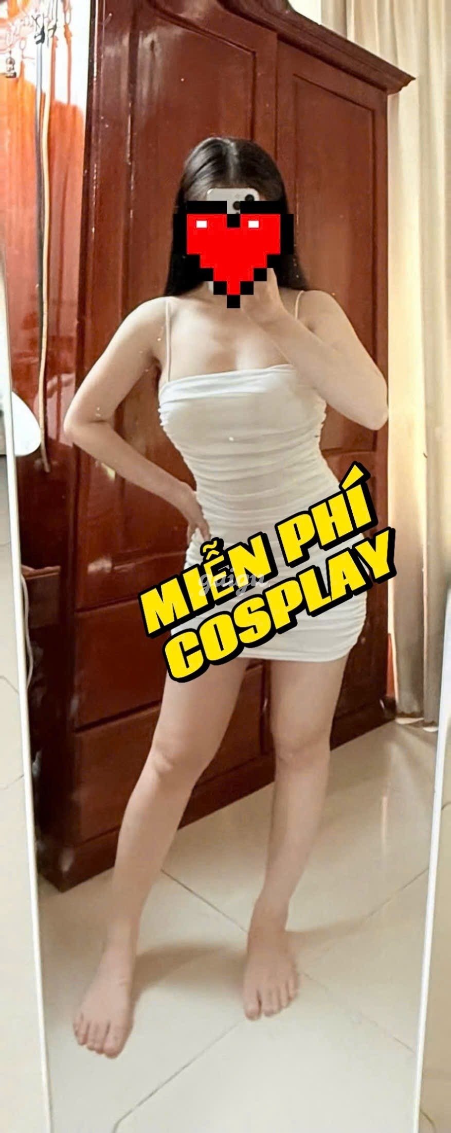 Minh Anh – Vú to mặt xinh chiều khách.