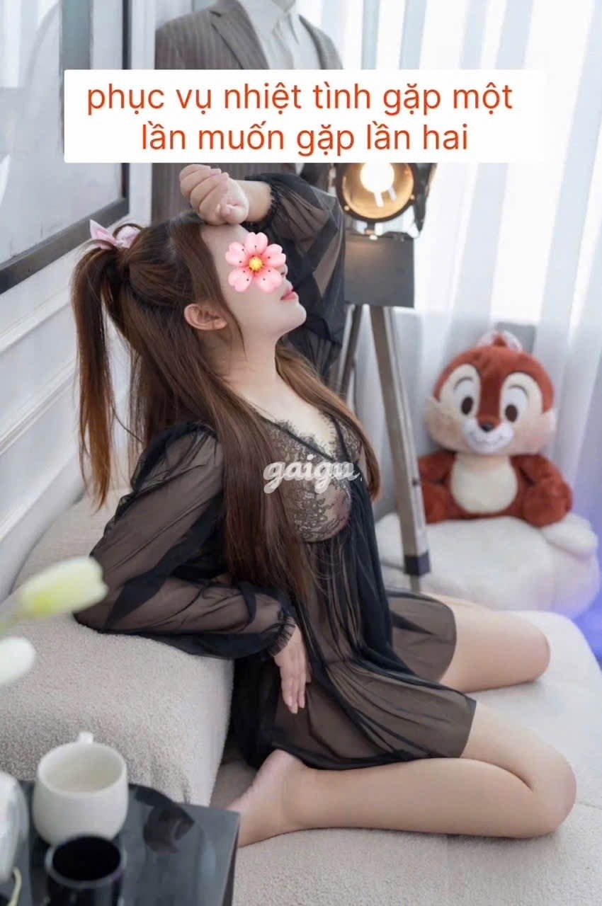 Thanh Thanh 100% gái nhà quê vào đời.